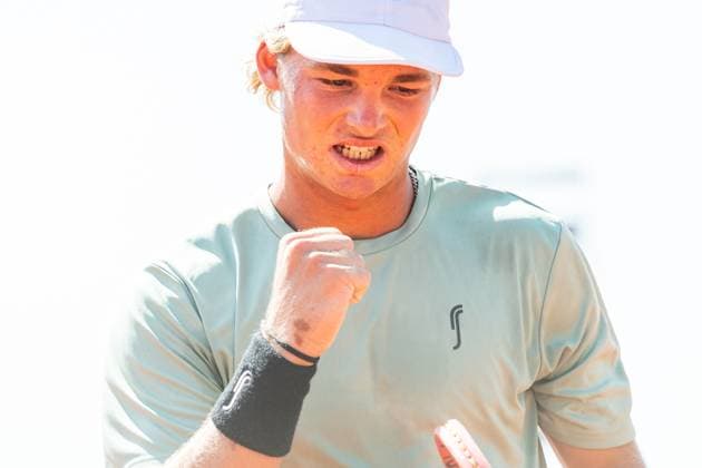 230604 Kevin Edengren of Sweden competes in boy?s first round singles tennis match during Roland Garros on June 4, 2023 in Paris Photo Vegard Grott BILDBYRAN kod VG VG0447 bbeng tennis french open franska öppna atp roland garros grand slam sverige sweden  Copyright: VEGARDxGRoTT BB230604VG030