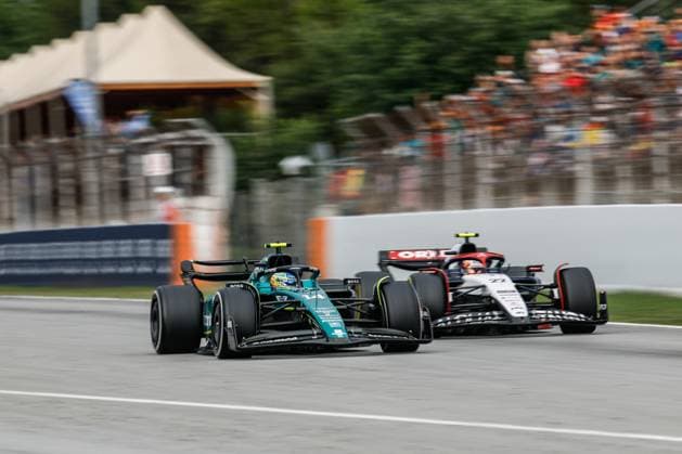 14 Fernando Alonso ESP, Aston Martin Aramco Cognizant F1 Team , 22 Yuki Tsunoda JPN, Scuderia AlphaTauri , F1 Grand Prix of Spain at Circuit de Barcelona Catalunya on June 4, 2023 in Barcelona, Spain Photo by HOCH ZWEI Barcelona Spain