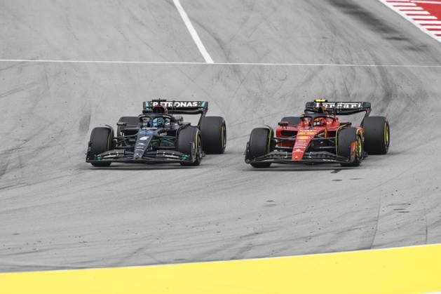 63 RUSSELL George (gbr), Mercedes AMG F1 Team W14, action 55 SAINZ Carlos (spa), Scuderia Ferrari SF-23, action during the Formula 1 AWS Gran Premio de Espana 2023, 7th round of the 2023 Formula One World Championship, WM, Weltmeisterschaft from June 2 to 4, 2023 on the Circuit de Barcelona-Catalunya, in Montmelo, Spain - F1 - SPANISH GRAND PRIX 2023 - RACE DPPI Panoramic 03323010__R3_1461_1