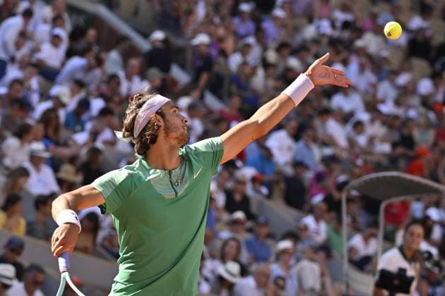 Tennis : Roland Garros 2023 - France -Lorenzo Musetti - Italie Tennis : Roland Garros 2023 - France - 04 06 23 ChrysleneCaillaud Panoramic 