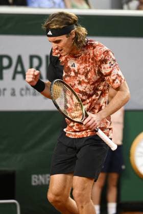 Stefanos Tsitsipas (Gre) TENNIS : Roland Garros 2023 - Paris - 04 06 2023 JBAutissier Panoramic 
