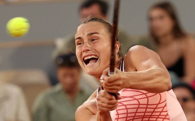 Second-seeded Aryna Sabalenka of Russia plays against Sloane Stephens of the US at the Roland Garros French Tennis Open in Paris, France, on Sunday, June 4, 2023. Sabalenka won 7-6, 6-4 and qualified for the quarter finals.  PAR20230604140 MAYAxVIDON-WHITE