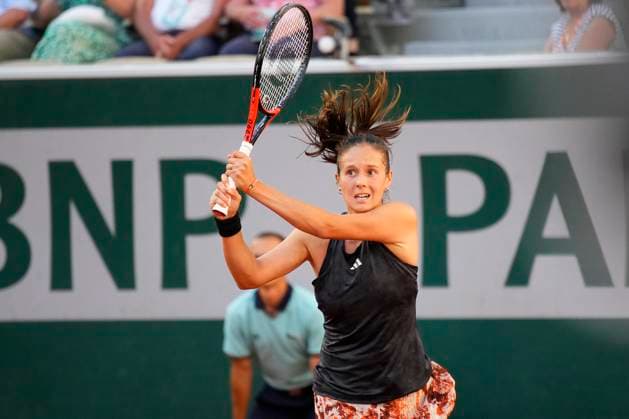 PARIS, FRANCE - JUNE 4: Daria Kasatkina plays a backhand during 4th round of Roland Garros 2023 match between Elina Svitolina vs Daria Kasatkina at Roland Garros Stadium on June 4, 2023 in Paris, France. (Photo by Glenn Gervot Icon Sportswire) TENNIS: JUN 04 French Open EDITORIAL USE ONLY Icon2306046750
