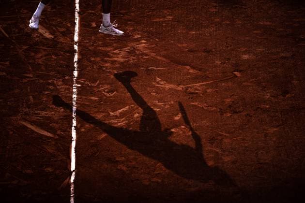 230605 Holger Rune of Denmark competes in men?s fourth round singles tennis match during Roland Garros on June 5, 2023 in Paris Photo Vegard Grott BILDBYRAN kod VG VG0448 bbeng tennis french open franska öppna atp roland garros grand slam denmark danmark genre  Copyright: VEGARDxGRoTT BB230605VG046