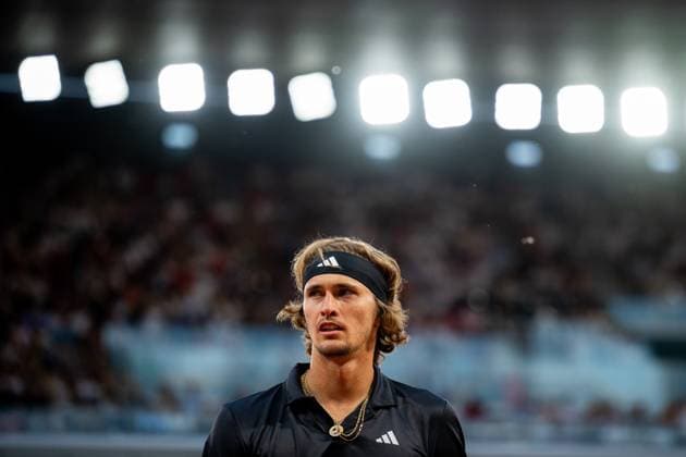 230605 Alexander Zverev of Germany competes in men?s fourth round singles tennis match during Roland Garros on June 5, 2023 in Paris Photo Vegard Grott BILDBYRAN kod VG VG0448 bbeng tennis french open franska öppna atp roland garros grand slam germany deutschland germany  Copyright: VEGARDxGRoTT BB230605VG053