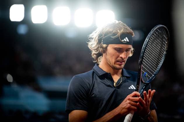 230605 Alexander Zverev of Germany competes in men?s fourth round singles tennis match during Roland Garros on June 5, 2023 in Paris Photo Vegard Grott BILDBYRAN kod VG VG0448 bbeng tennis french open franska öppna atp roland garros grand slam germany deutschland germany  Copyright: VEGARDxGRoTT BB230605VG054