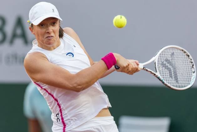 Sport Bilder des Tages 05.06.2023, Paryz, tenis, Roland Garros 2023, N z Iga Swiatek, fot. Tomasz Jastrzebowski Foto Olimpik 05.06.2023, Paris, tennis Grand Slam, Roland Garros 2023, In the picture: Iga Swiatek, fot. Tomasz Jastrzebowski Foto Olimpik NEWSPIX.PL --- Newspix.pl 20230605TOMJ0110