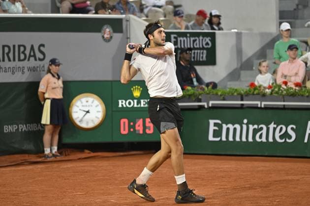 Tennis : Roland Garros 2023 - France - Thomas Martin Etcheverry - Argentine Tennis : Roland Garros 2023 - France - 05 06 23 ChrysleneCaillaud Panoramic 