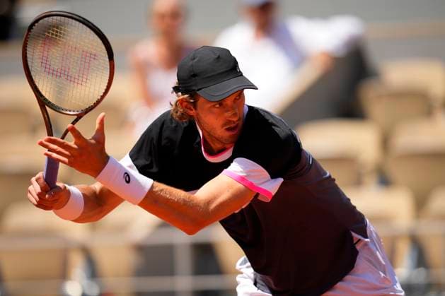 PARIS, FRANCE - JUNE 5: Nicolas Jarry plays a forehand during 4th round of Roland Garros 2023 match at Roland Garros Stadium on June 5, 2023 in Paris, France. (Photo by Glenn Gervot Icon Sportswire) TENNIS: JUN 05 French Open EDITORIAL USE ONLY Icon2306056840