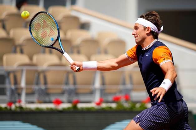 PARIS, FRANCE - JUNE 5: Casper Ruud playsa forehand volley during 4th round of Roland Garros 2023 match between at Roland Garros Stadium on June 5, 2023 in Paris, France. (Photo by Glenn Gervot Icon Sportswire) TENNIS: JUN 05 French Open EDITORIAL USE ONLY Icon2306056842