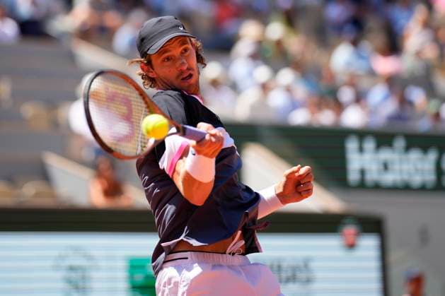 PARIS, FRANCE - JUNE 5: Nicolas Jarry plays a forehand during 4th round of Roland Garros 2023 match at Roland Garros Stadium on June 5, 2023 in Paris, France. (Photo by Glenn Gervot Icon Sportswire) TENNIS: JUN 05 French Open EDITORIAL USE ONLY Icon2306056856