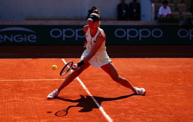 Mandatory Credit: Photo by Javier Garcia Shutterstock (13944044fd) Beatriz Haddad Maia French Open Tennis, Day 9, Roland Garros, Paris, France - 05 June 2023 French Open Tennis, Day 9, Roland Garros, Paris, France - 05 June 2023  Copyright: xJavierxGarcia Shutterstockx 13944044fd