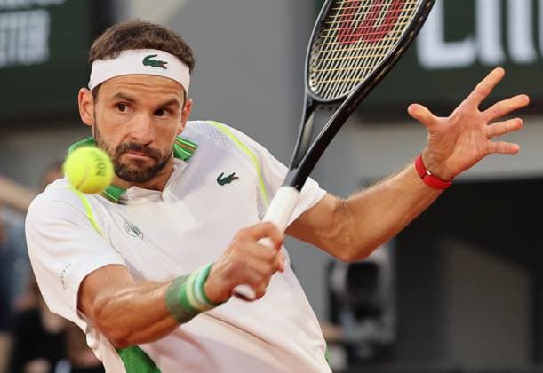 Grigor Dimitrov of Bulgaria plays against Alexander Zverev of Germany at the Roland Garros French Tennis Open in Paris, France, on Monday, June 5, 2023. Zverev won 6-1, 6-4, 6-3 and qualified for the quarter finals.  PAR20230605131 MAYAxVIDON-WHITE