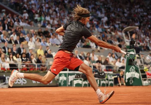 Alexander Zverev of Germany plays against Grigor Dimitrov of Bulgaria at the Roland Garros French Tennis Open in Paris, France, on Monday, June 5, 2023. Zverev won 6-1, 6-4, 6-3 and qualified for the quarter finals.  PAR20230605134 MAYAxVIDON-WHITE