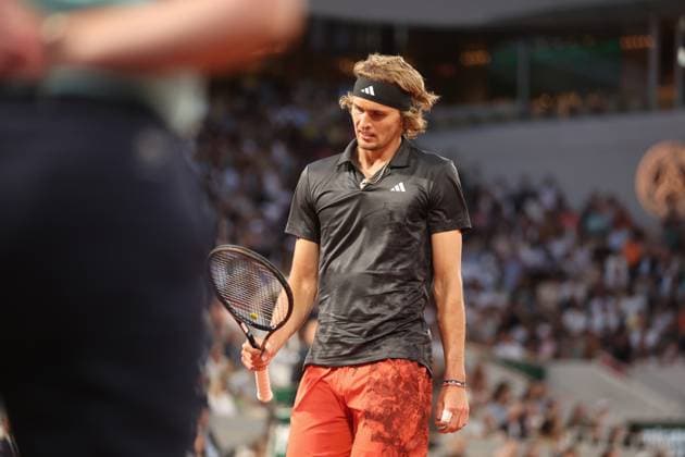 Alexander Zverev of Germany plays against Grigor Dimitrov of Bulgaria at the Roland Garros French Tennis Open in Paris, France, on Monday, June 5, 2023. Zverev won 6-1, 6-4, 6-3 and qualified for the quarter finals.  PAR20230605136 MAYAxVIDON-WHITE