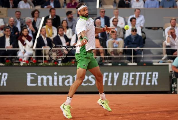 Grigor Dimitrov of Bulgaria plays against Alexander Zverev of Germany at the Roland Garros French Tennis Open in Paris, France, on Monday, June 5, 2023. Zverev won 6-1, 6-4, 6-3 and qualified for the quarter finals.  PAR20230605133 MAYAxVIDON-WHITE