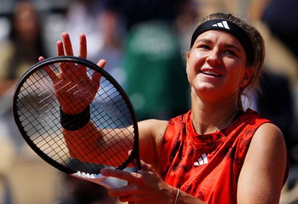 Mandatory Credit: Photo by Javier Garcia Shutterstock (13949267a) Karolina Muchova celebrates her quarter final win French Open Tennis, Day 10, Roland Garros, Paris, France - 06 June 2023 French Open Tennis, Day 10, Roland Garros, Paris, France - 06 June 2023  Copyright: xJavierxGarcia Shutterstockx 13949267a