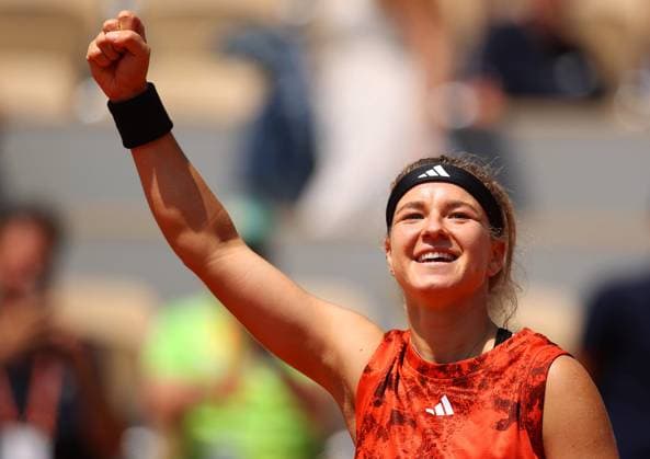 Mandatory Credit: Photo by Ella Ling Shutterstock (13949269a) Karolina Muchova of Czech Republic celebrates French Open Tennis, Day 10, Roland Garros, Paris, France - 06 June 2023 French Open Tennis, Day 10, Roland Garros, Paris, France - 06 June 2023  Copyright: xEllaxLing Shutterstockx 13949269a
