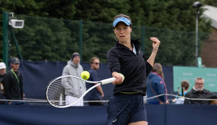 Viktorija Golubic (SUI) playing against Alison Riske (USA) in the first round of the W100 Surbiton Trophy, at Surbiton Lawn Tennis Club, Surbiton, England on the 6th June 2023. Copyright: xAlanxStanfordx PMI-5581-0023