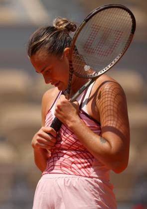 Mandatory Credit: Photo by Ella Ling Shutterstock (13949269av) Aryna Sabalenka of Belarus frustrated French Open Tennis, Day 10, Roland Garros, Paris, France - 06 June 2023 French Open Tennis, Day 10, Roland Garros, Paris, France - 06 June 2023  Copyright: xEllaxLing Shutterstockx 13949269av
