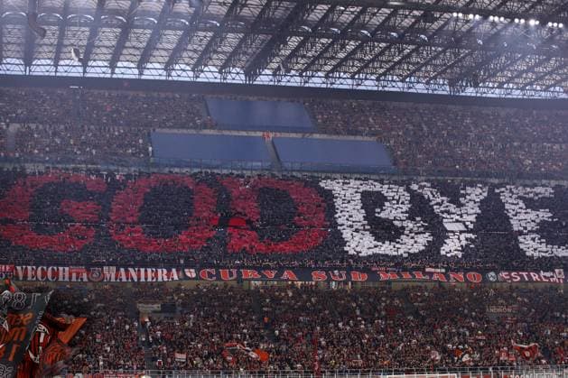 Bilder des Jahres 2023, Sport 06 Juni AC Milan vs Hellas Verona - Serie A Tim 2022 2023 day 38 at San Siro Stadium Italy, Milan, june 3 2023: supporters of AC Milan show a choreography for Zlatan Ibrahimovic during soccer game AC Milan vs Hellas Verona, Serie A Tim 2022-2023 day38 San Siro Stadium Milan Italy Copyright: FabrizioxAndreaxBertani