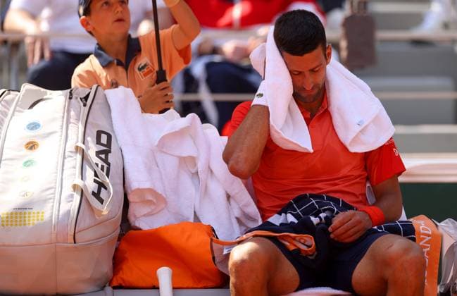 Mandatory Credit: Photo by Ella Ling Shutterstock (13949269ce) Novak Djokovic of Serbia frustrated French Open Tennis, Day 10, Roland Garros, Paris, France - 06 June 2023 French Open Tennis, Day 10, Roland Garros, Paris, France - 06 June 2023  Copyright: xEllaxLing Shutterstockx 13949269ce