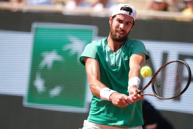 June 6, 2023, Paris, Paris, France: KAREN KHACHANOV of Russia returns the ball to NOVAK DJOKOVIC of Serbia during the quarter-final of the French Open 2023, Grand Slam tennis tournament at Roland-Garros stadium - Paris France Paris France - ZUMAp119 20230606_zaf_p119_022 Copyright: xPierrexSteveninx