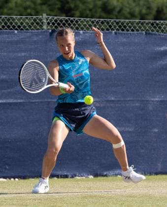 Pricilla Hon (AUS) in the first round of the W100 Doubles Surbiton Trophy, at Surbiton Lawn Tennis Club, Surbiton, England on the 6th June 2023. Copyright: xAlanxStanfordx PMI-5581-0201