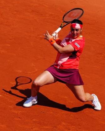 Mandatory Credit: Photo by Javier Garcia Shutterstock (13949271h) Ons Jabeur in quarter final action French Open Tennis, Day 11, Roland Garros, Paris, France - 07 June 2023 French Open Tennis, Day 11, Roland Garros, Paris, France - 07 June 2023  Copyright: xJavierxGarcia Shutterstockx 13949271h
