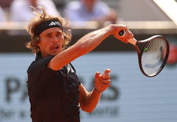 Mandatory Credit: Photo by Ella Ling Shutterstock (13949270bx) Alexander Zverev of Germany in action French Open Tennis, Day 11, Roland Garros, Paris, France - 07 June 2023 French Open Tennis, Day 11, Roland Garros, Paris, France - 07 June 2023  Copyright: xEllaxLing Shutterstockx 13949270bx