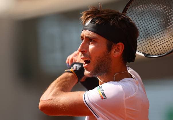 Mandatory Credit: Photo by Ella Ling Shutterstock (13949270cb) Tomas Martin Etcheverry of Argentina in action French Open Tennis, Day 11, Roland Garros, Paris, France - 07 June 2023 French Open Tennis, Day 11, Roland Garros, Paris, France - 07 June 2023  Copyright: xEllaxLing Shutterstockx 13949270cb