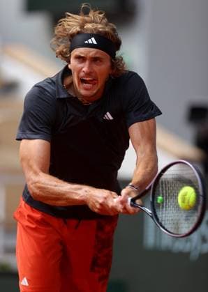 Mandatory Credit: Photo by Ella Ling Shutterstock (13949270bw) Alexander Zverev of Germany in action French Open Tennis, Day 11, Roland Garros, Paris, France - 07 June 2023 French Open Tennis, Day 11, Roland Garros, Paris, France - 07 June 2023  Copyright: xEllaxLing Shutterstockx 13949270bw