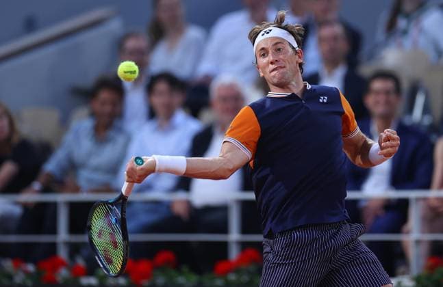 Mandatory Credit: Photo by Ella Ling Shutterstock (13949270df) Casper Ruud of Norway in action French Open Tennis, Day 11, Roland Garros, Paris, France - 07 June 2023 French Open Tennis, Day 11, Roland Garros, Paris, France - 07 June 2023  Copyright: xEllaxLing Shutterstockx 13949270df