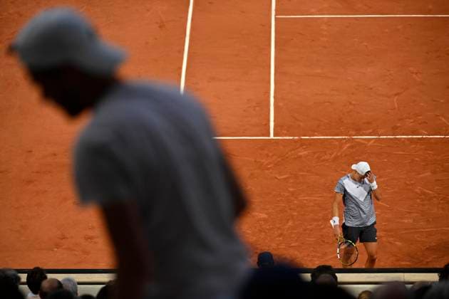 (230608) -- PARIS, June 8, 2023 -- Holger Rune reacts during the men s singles quarterfinal match between Casper Ruud of Norway and Holger Rune of Denmark at the French Open tennis tournament at Roland Garros in Paris, France, on June 7, 2023. (Photo by Xinhua) (SP)FRANCE-PARIS-TENNIS-ROLAND GARROS-FRENCH OPEN-MEN S SINGLES JulienxMattia 