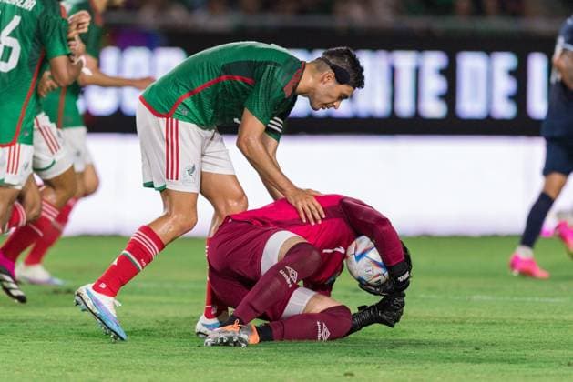 RECORD DATE NOT STATED Seleccion Mexico 2023 Mexico vs Guatemala (L-R), Raul Jimenez of Mexico and Nicholas Hagen of Guatemala during the game Mexico (Mexican national team, Nationalteam vs Guatemala, corresponding to the Friendly match, at El Kraken Stadium, on June 7, 2023. <br><br> (I-D), Raul Jimenez de Mexico y Nicholas Hagen de Guatemala durante el partido Mexico (Seleccion Mexicana) vs Guatemala, correspondiente al Partido Amistoso de preparacion, en el Estadio El Kraken, el 7 de junio de 2023. MAZATLAN SINALOA MEXICO Copyright: xRobertoxEcheagarayx 20230607214350_SMN_23_AM_MEX_GUA_HAGEN149