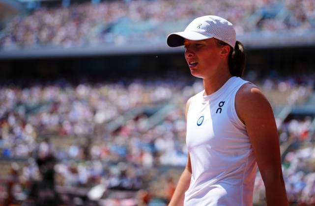 Mandatory Credit: Photo by Javier Garcia Shutterstock (13949271dl) Iga Swiatek French Open Tennis, Day 11, Roland Garros, Paris, France - 07 June 2023 French Open Tennis, Day 11, Roland Garros, Paris, France - 07 June 2023  Copyright: xJavierxGarcia Shutterstockx 13949271dl