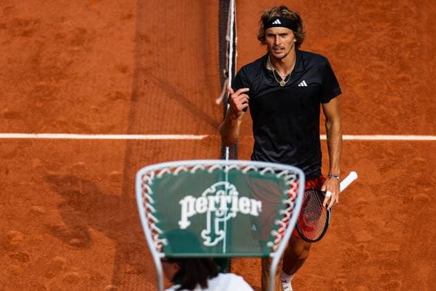2023 French Open - Day Eleven Alexander ZVEREV (GER) during his match against Tomas MARTIN ETCHEVERRY (ARG) on Philippe CHATRIER court in The French Open Roland Garros 2023 tennis tournament day eleven. Paris France  Copyright: xIbrahimxEzzatx originalFilename:ezzat-notitle230607_npxTQ.jpg