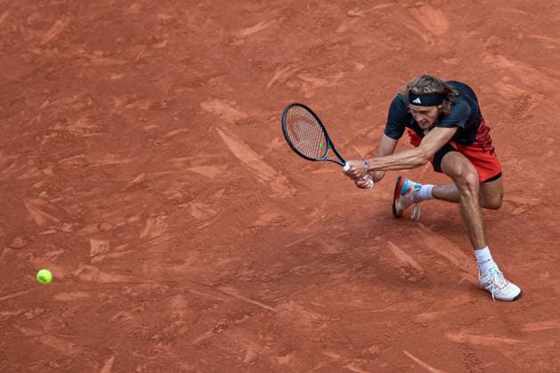 2023 French Open - Day Eleven Alexander Zverev returns the ball against Tomas Martin Etcheverry at Roland Garros Grand Slam Tournament - Day 11 on June 07, 2023 in Paris, France. Paris France  Copyright: xRobertxSzaniszlox originalFilename:szaniszlo-notitle230607_npFYV.jpg