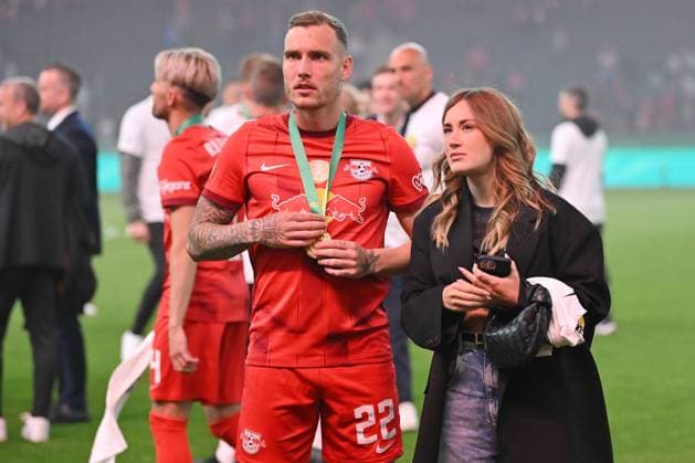 Berlin, Olympiastadion, 03 06 23, GER, Men, DFB Pokal Final 2023, 2022 2023 season, RB Leipzig Eintracht Frankfurt picture David RAUM Leipzig with girlfriend Eva KATHARINA Only for editorial use DFL regulations prohibit any use of photographs as image sequences and or quasi video Berlin Germany