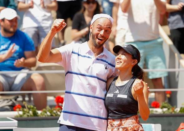 Miyu Kato, Tim Puetz, Mixed Doubles, Award Ceremony, Presentation Copyright: xJuergenxHasenkopfx