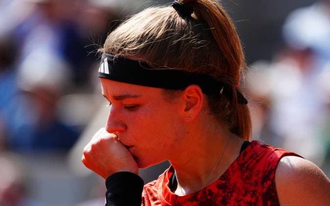 Mandatory Credit: Photo by Javier Garcia Shutterstock (13949272w) Karolina Muchova in semi final action French Open Tennis, Day 12, Roland Garros, Paris, France - 08 June 2023 French Open Tennis, Day 12, Roland Garros, Paris, France - 08 June 2023  Copyright: xJavierxGarcia Shutterstockx 13949272w