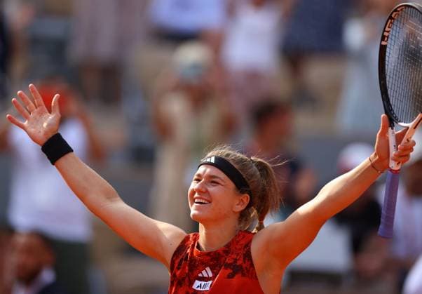 Mandatory Credit: Photo by Ella Ling Shutterstock (13949274bw) Karolina Muchova of Czech Republic celebrates French Open Tennis, Day 12, Roland Garros, Paris, France - 08 June 2023 French Open Tennis, Day 12, Roland Garros, Paris, France - 08 June 2023  Copyright: xEllaxLing Shutterstockx 13949274bw
