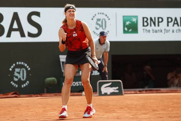 Karolina Muchova TENNIS : Roland-Garros 2023 - Paris - 08 06 2023 MichaelBaucher Panoramic 