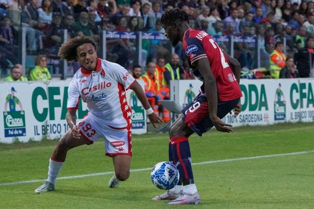 Foto Tocco Alessandro LaPresse 8 Giugno 2023 Cagliari, Italia - Cagliari vs Bari - Campionato di Calcio Serie BKT 2022 2023 - Stadio Unipol Domus. Nella foto:Mehdi Dorval(SSC Bari) June 8, 2023 Cagliari, Italy - soccer - Cagliari vs Bari - Italian Football Championship League BKT 2022 2023 - Unipol Domus Stadium. In the pic:Mehdi Dorval(SSC Bari)  Copyright: xAlessandroxTocco LaPressex