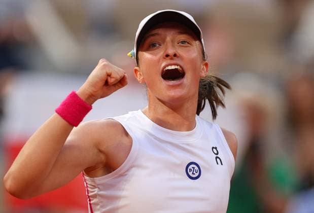 Mandatory Credit: Photo by Ella Ling Shutterstock (13949274co) Iga Swiatek of Poland celebrates French Open Tennis, Day 12, Roland Garros, Paris, France - 08 June 2023 French Open Tennis, Day 12, Roland Garros, Paris, France - 08 June 2023  Copyright: xEllaxLing Shutterstockx 13949274co