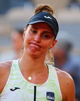 Mandatory Credit: Photo by Javier Garcia Shutterstock (13949272bb) Beatriz Haddad Maia reacts French Open Tennis, Day 12, Roland Garros, Paris, France - 08 June 2023 French Open Tennis, Day 12, Roland Garros, Paris, France - 08 June 2023  Copyright: xJavierxGarcia Shutterstockx 13949272bb