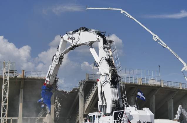 Gewiss Stadium in Bergamo destroys a piece of Bergamo s history with the demolition of the Curva Sud. The same will be redone with also new underground car parks in the square in front.  Copyright: xLucaxPontix xipa-agency.netx xLucaxPonti xIpaxAgencyx 0259320228st