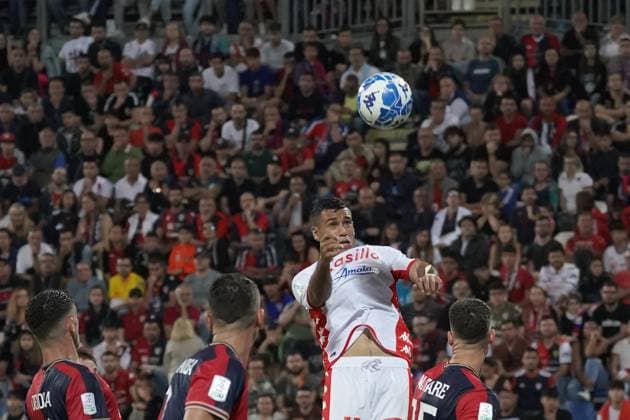 Foto Tocco Alessandro LaPresse 8 Giugno 2023 Cagliari, Italia - Cagliari vs Bari - Campionato di Calcio Serie BKT 2022 2023 - Stadio Unipol Domus. Nella foto:Walid Cheddira(SSC Bari) June 8, 2023 Cagliari, Italy - soccer - Cagliari vs Bari - Italian Football Championship League BKT 2022 2023 - Unipol Domus Stadium. In the pic:Walid Cheddira(SSC Bari)  Copyright: xAlessandroxTocco LaPressex