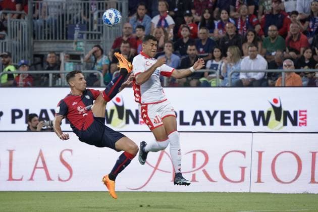 Foto Tocco Alessandro LaPresse 8 Giugno 2023 Cagliari, Italia - Cagliari vs Bari - Campionato di Calcio Serie BKT 2022 2023 - Stadio Unipol Domus. Nella foto:< June 8, 2023 Cagliari, Italy - soccer - Cagliari vs Bari - Italian Football Championship League BKT 2022 2023 - Unipol Domus Stadium. In the pic:<  Copyright: xAlessandroxTocco LaPressex