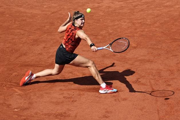Karolina Muchova, CZE, during semi finals of 2023 French Open at Roland Garros, Paris, 08 06 2023